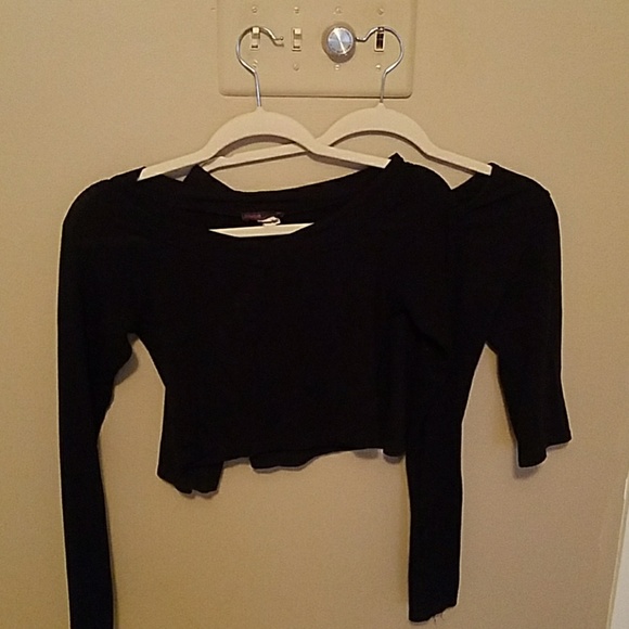 Black crop tops - Picture 2 of 4
